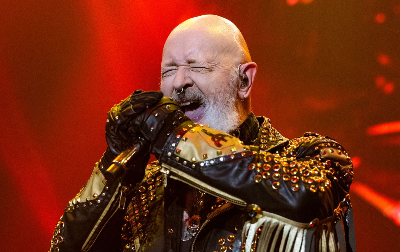 Роб Гелфорд з Judas Priest показав кулон з гербом України (ФОТО)