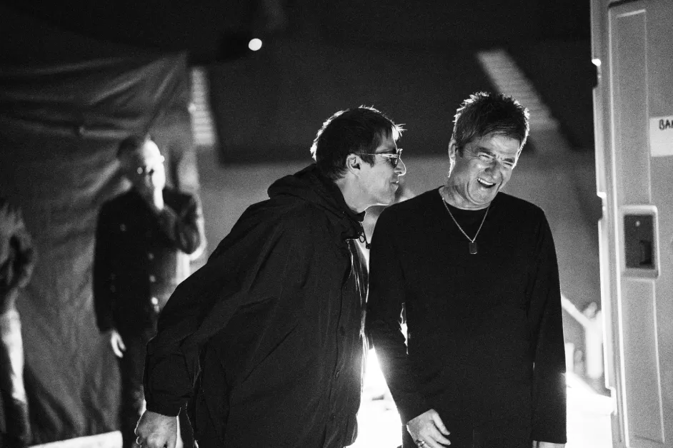Don’t Look Back in Anger: Вийшов тизер документального фільму про воззʼєднання гурту Oasis (ВІДЕО)